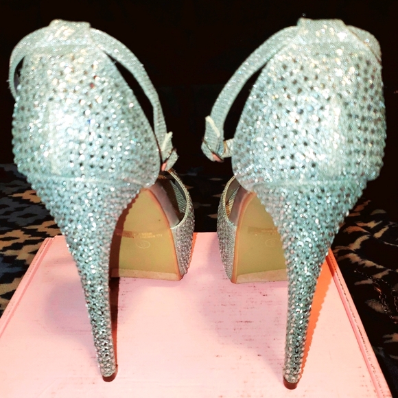 Rhinestone Studded 5in Heels Size 8 - Picture 2 of 6